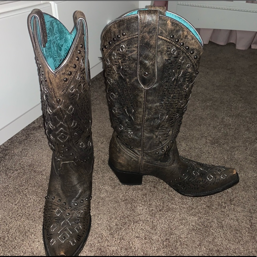 Women corral boots
